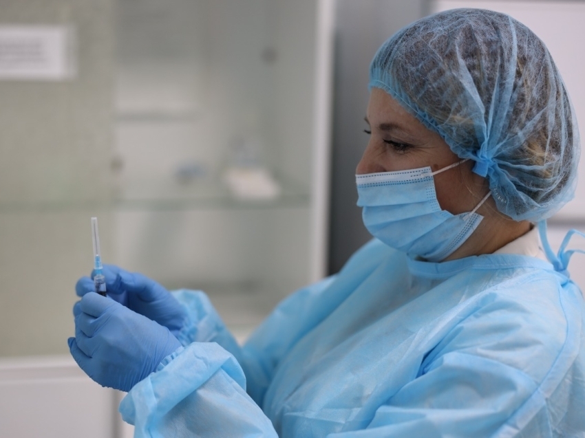 Более 160 тысяч забайкальцев повторно поставили прививку от коронавируса